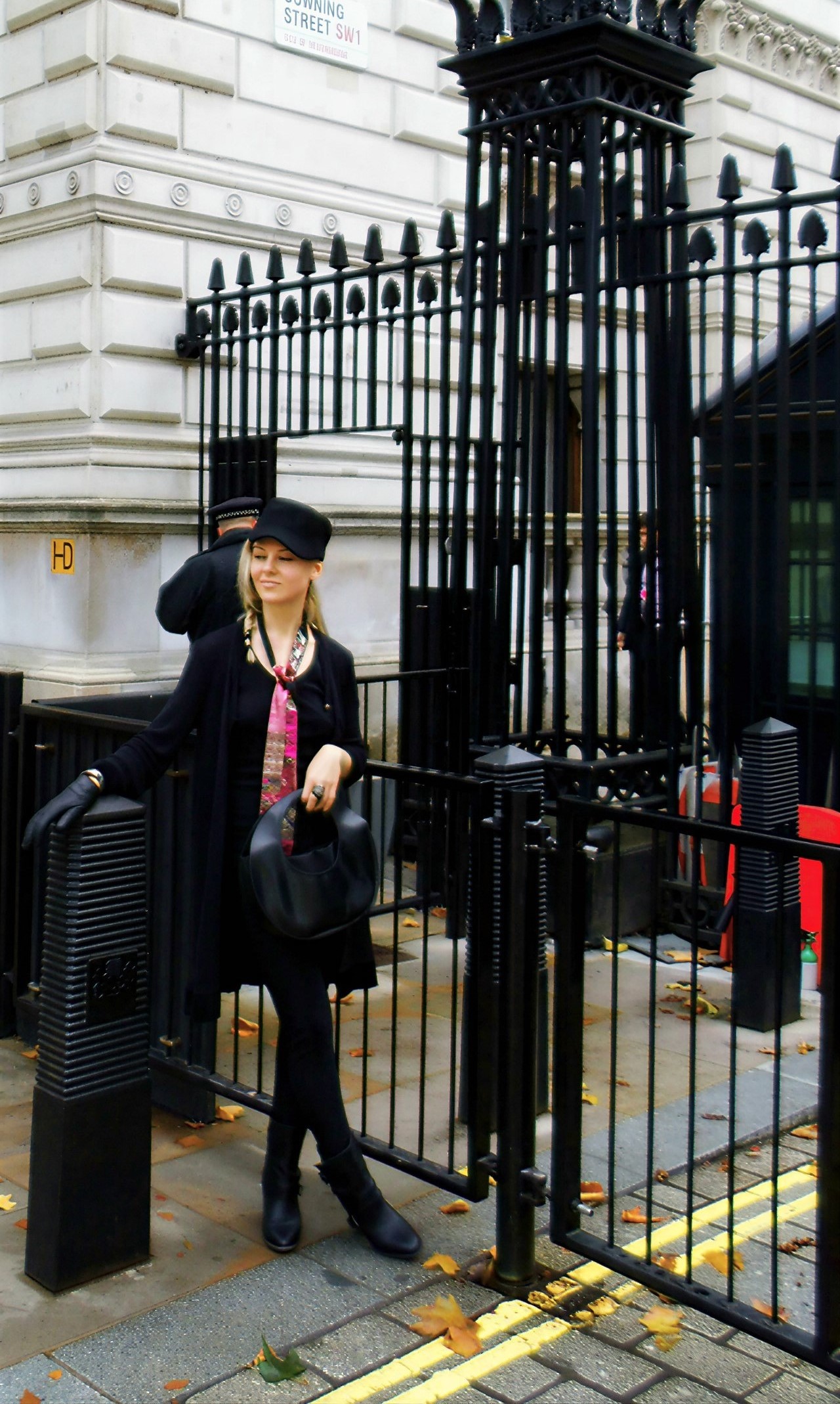 Romi-10 Downing Street-London