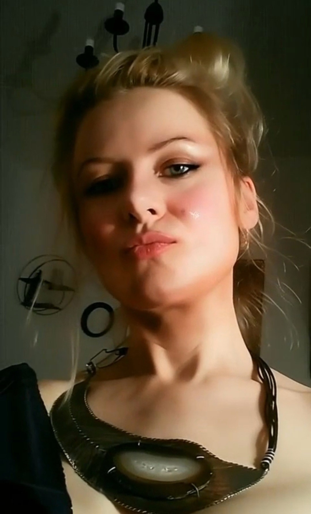 Romi With The Peacock Feather Necklace & Mirrors 7