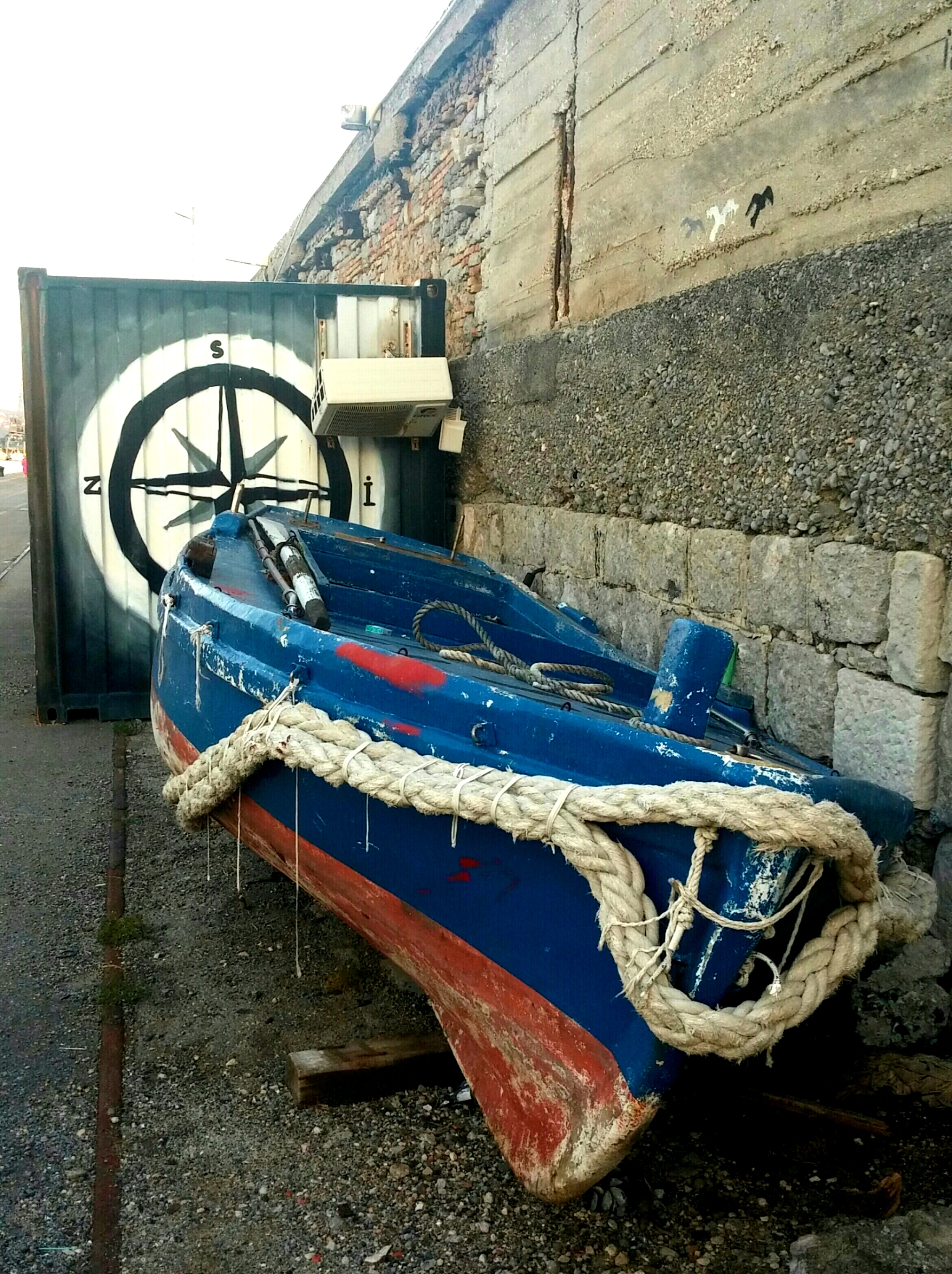 Molo Longo-Old Boat