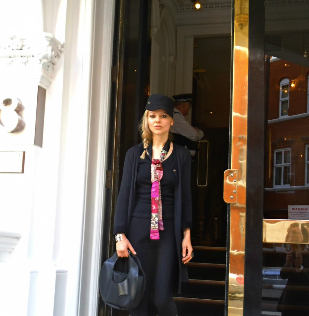 Romi-The Embassy of Ecuador, visiting Julian Assange-3 Hans Crescent-London